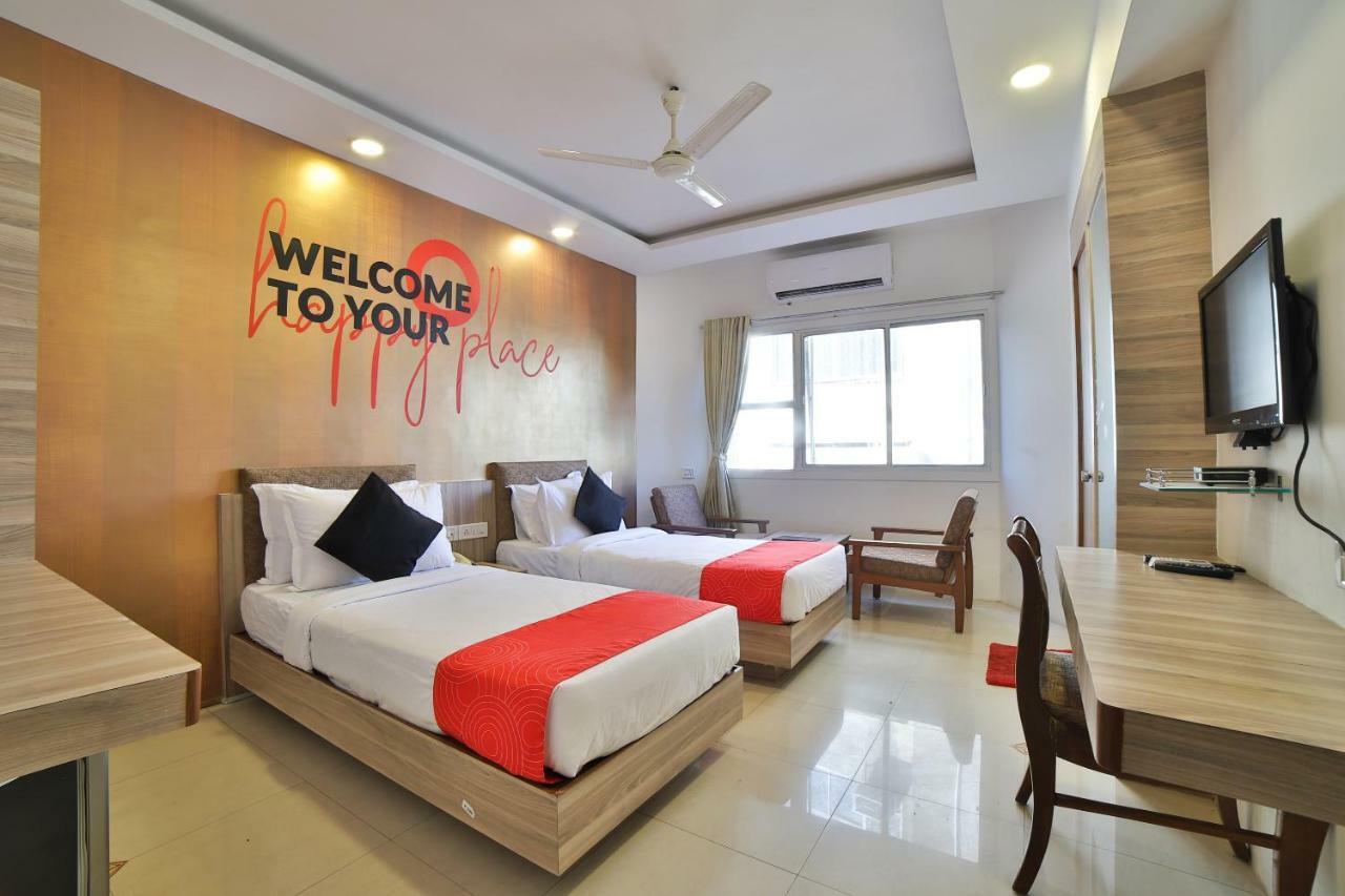 Collection O 17189 Kanak Ashram Road Hotel Ahmedabad