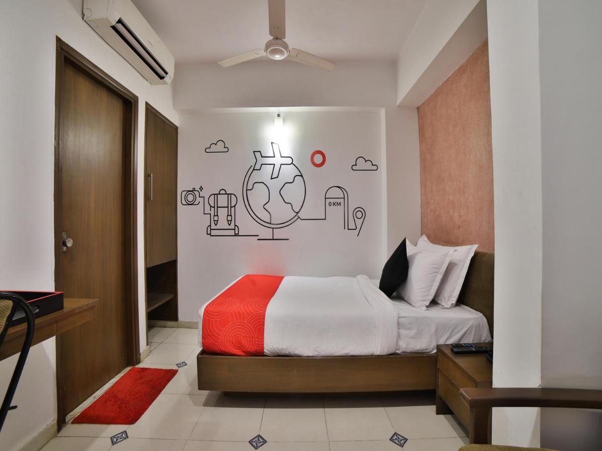 Collection O 17189 Kanak Ashram Road 3* Ahmedabad